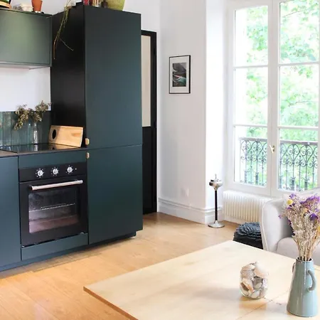 34 M Pres De La Place De La Bastille Apartamento París
